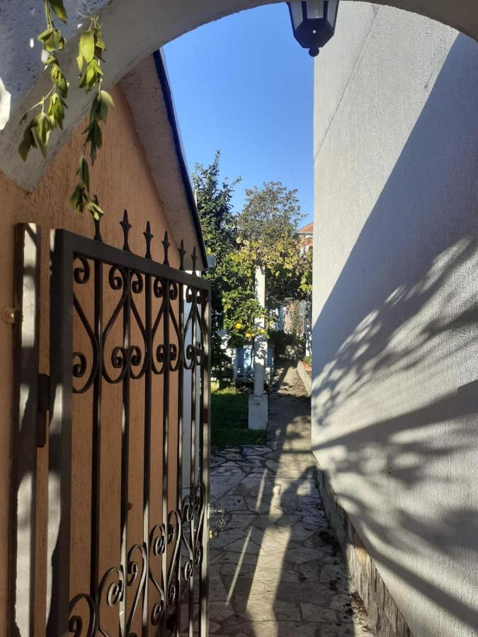 Apartments Rolovina Tivat Exterior foto